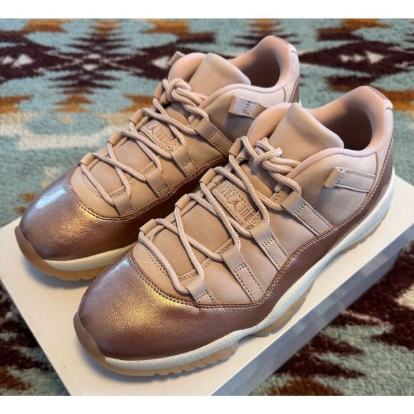 Nike Air Jordan 11 Size 10 Women Retro Low Rose Gold New DS AH7860-105 - Picture 3 of 5